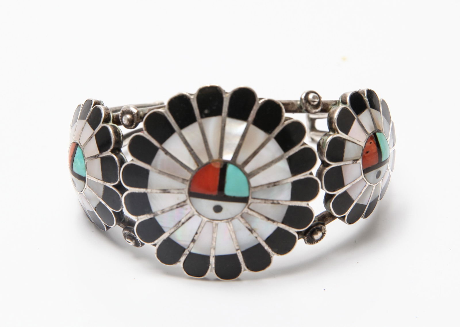 Eustace Native American Zuni Sunface Silver Cuff (1 of 7)