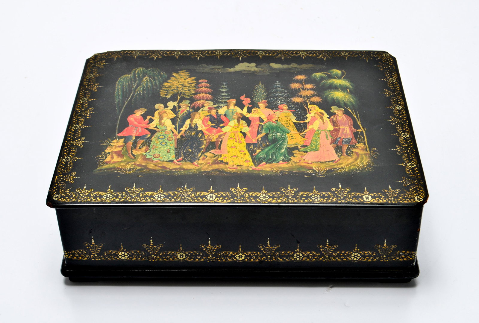 Vintage Russian Hand Painted Lacquer Box (1 of 11)
