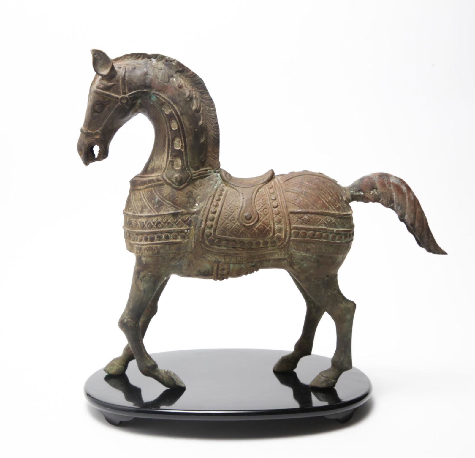 Chinese Bronze Archaistic Style Figure of a Horse (1 of 7)