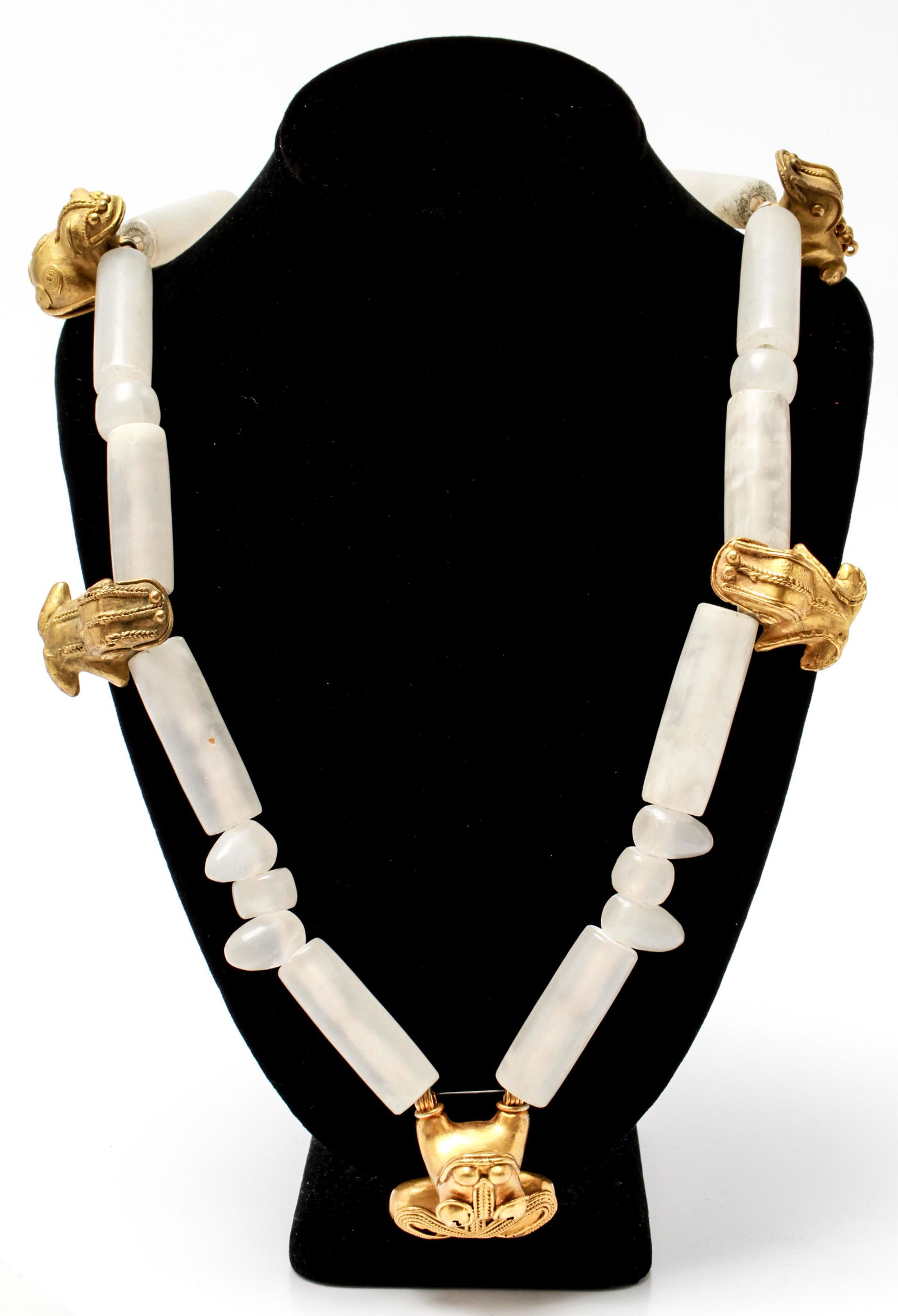 Pre-Columbian Tumbaga Gold Frogs & Quartz Necklace (1 of 9)