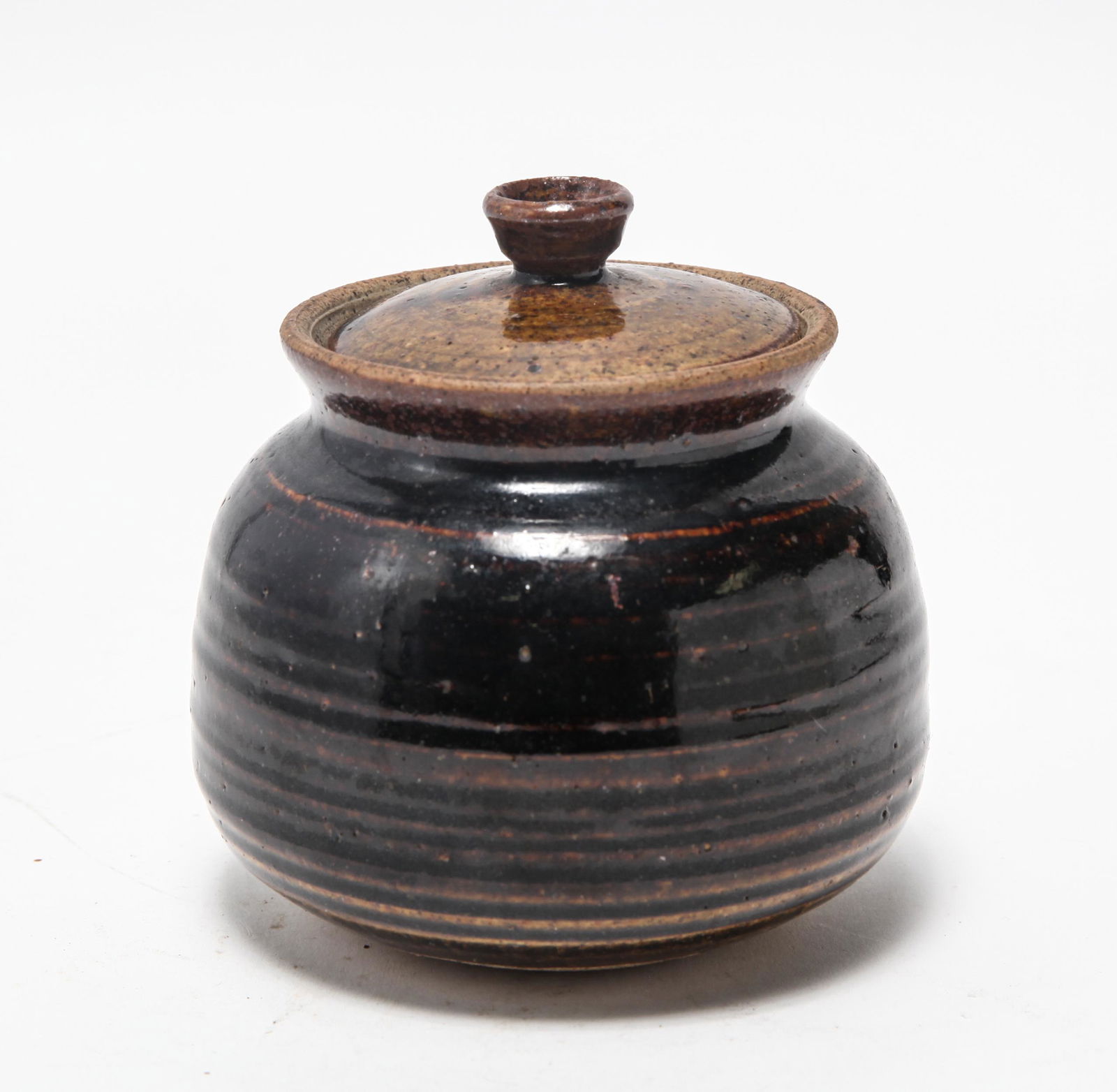 Karen Karnes Stoneware Art Pottery Covered Jar (1 of 4)