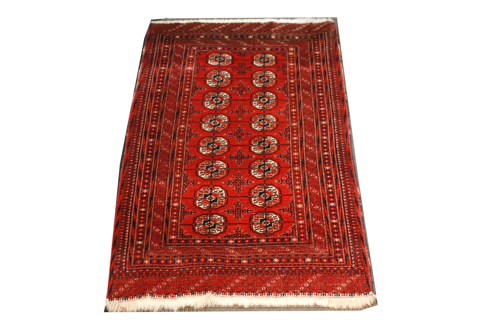 Turkmen Tekke Bokhara Carpet 5' x 3' 2" (1 of 3)