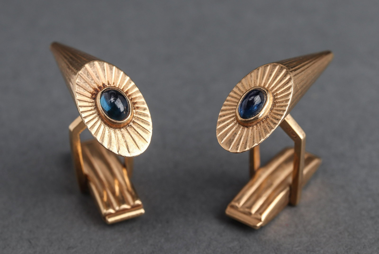 Retro 14K Yellow Gold & Sapphire Cufflinks, Pr (1 of 7)