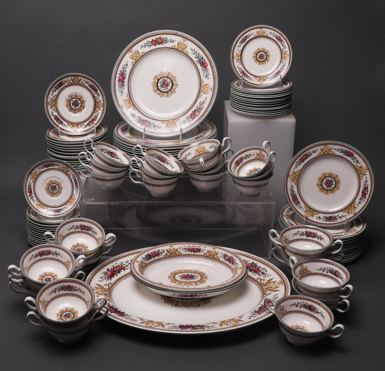 Wedgewood "Columbia" Porcelain Dinner Set, 100 pc (1 of 9)
