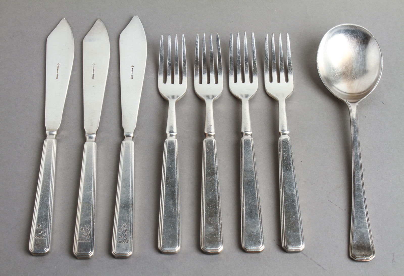 Cunard Cruise Line Silverplate Flatware Group of 8 (1 of 7)