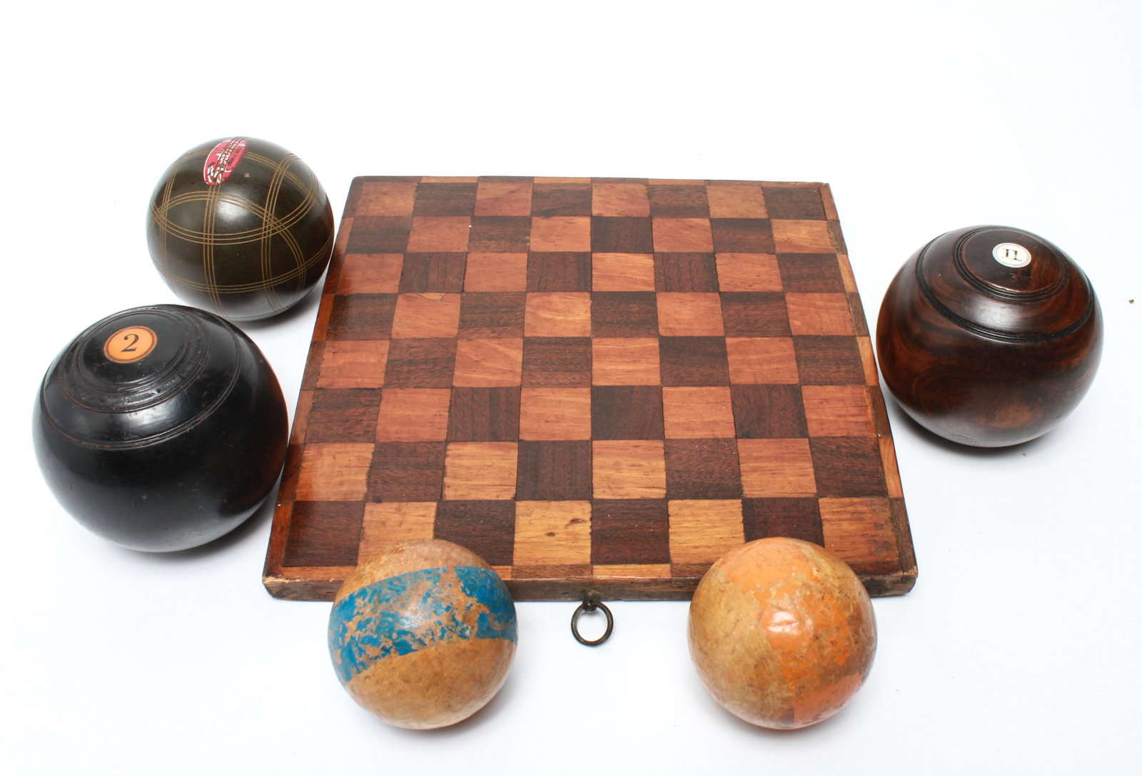 Wood Articles incl Checkerboard & Gaming Balls, 6 (1 of 5)