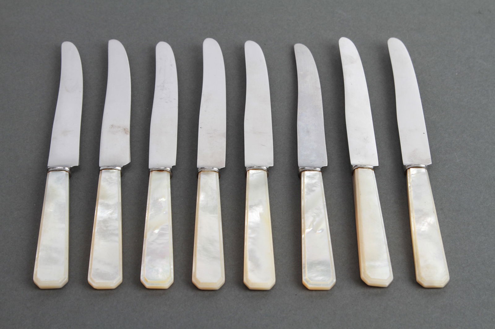Jospeh Elliot & Sons Mother-of-Pearl Knives, 8 (1 of 3)