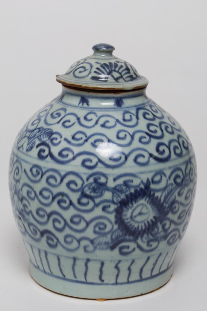 Chinese Blue White Ceramic Jar for Persian Market (1 of 5)