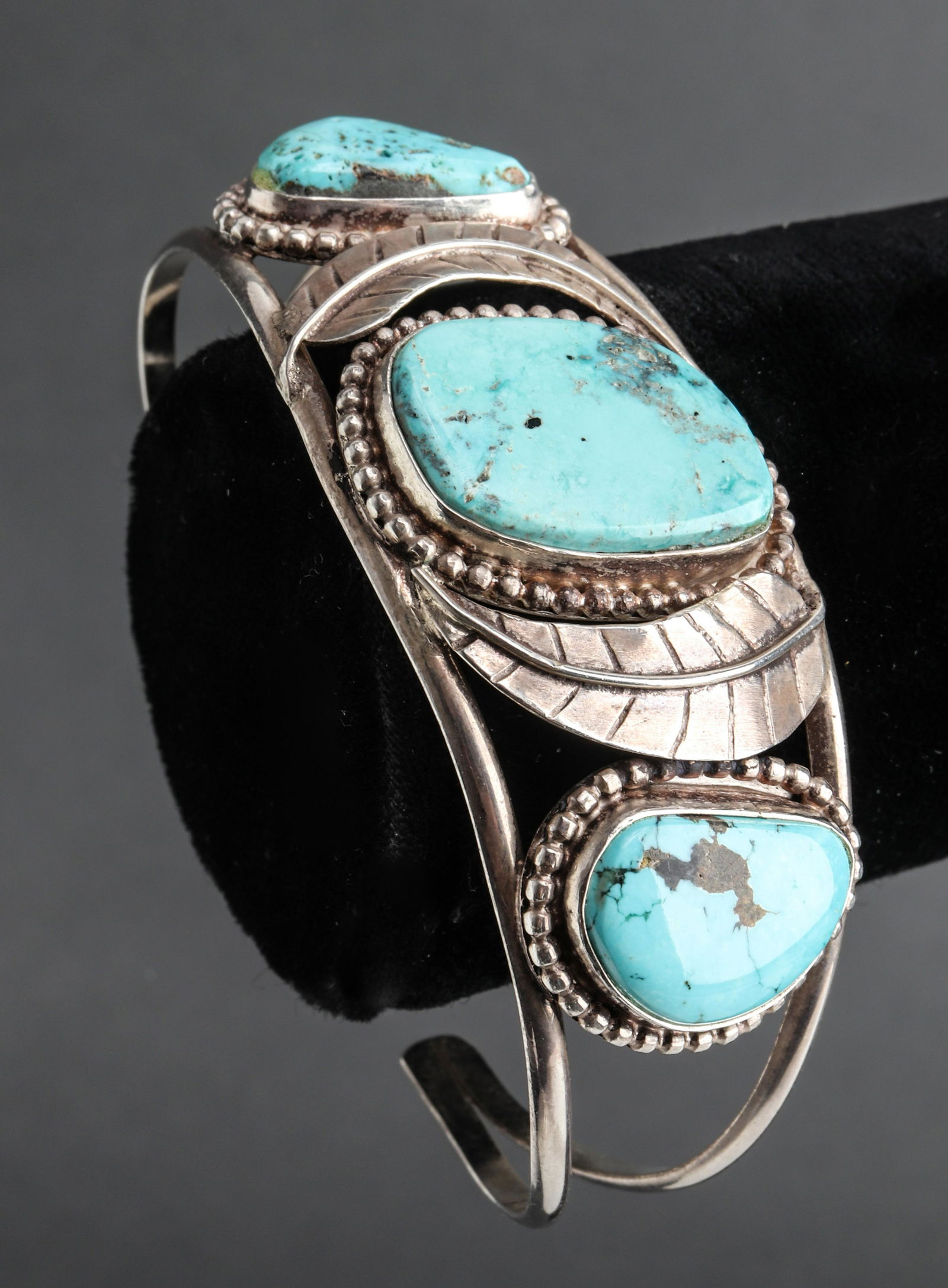 Navajo American Indian Silver & Turquoise Cuff (1 of 5)