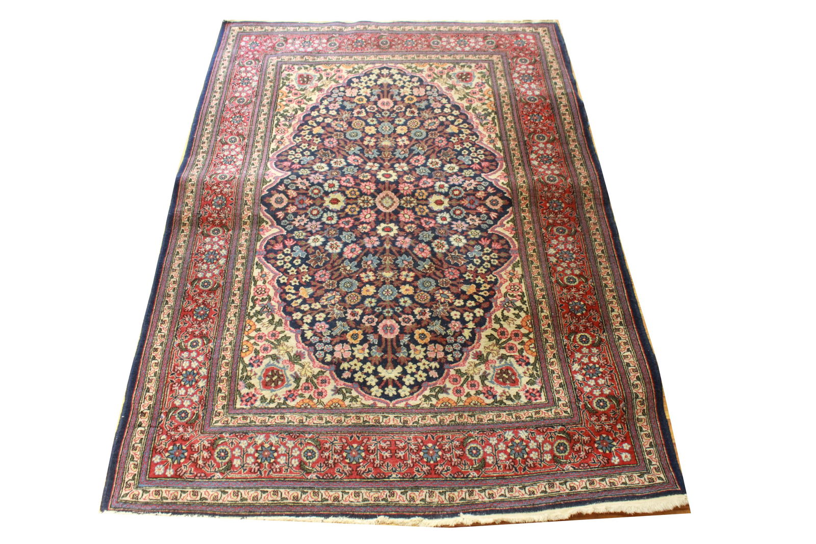 Persian Floral Motif Carpet  5.5' x 4' (1 of 6)