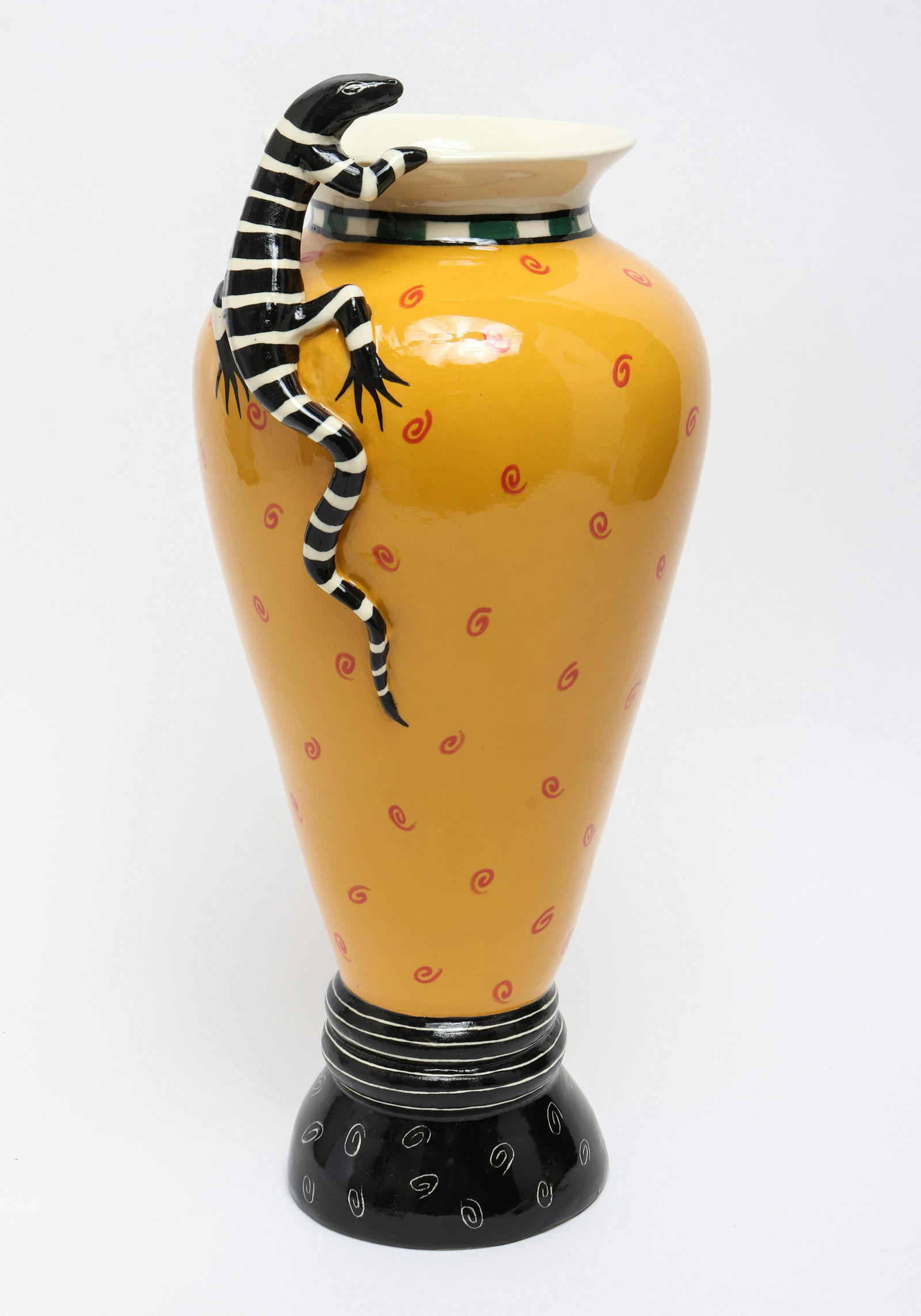 Lisa Scroggins Studio Pottery Vase w Lizard (1 of 6)