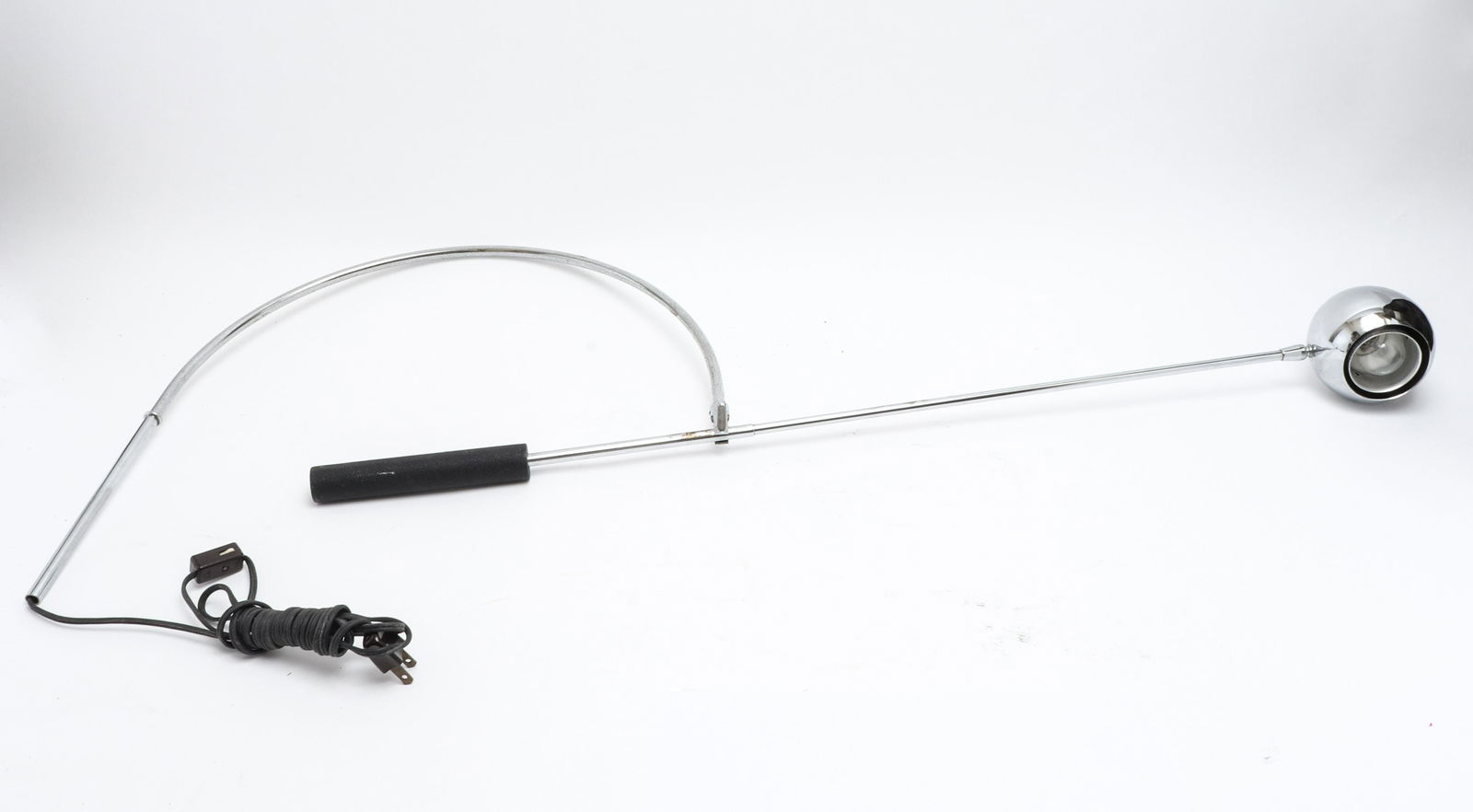 Modern Sonneman Style Arched Chrome Ball Sconce: Robert Sonneman style modern wall sconce, arched chrome support with cantilevered hinged arm and chrome ball shade. Arm: 33" L. Missing bracket.