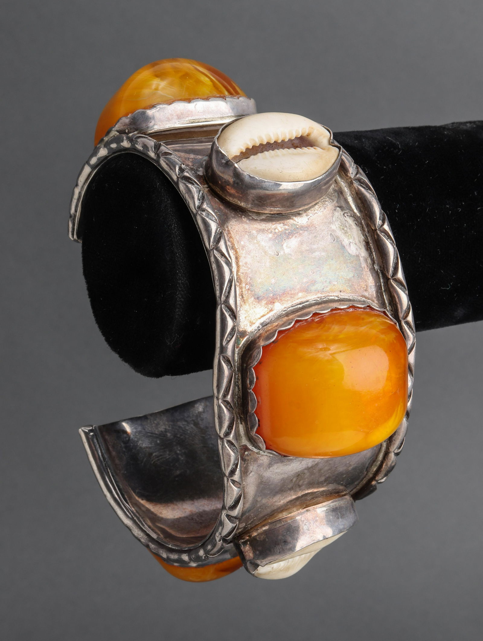 Native American Indian Silver, Shell, Amber Cuff (1 of 7)