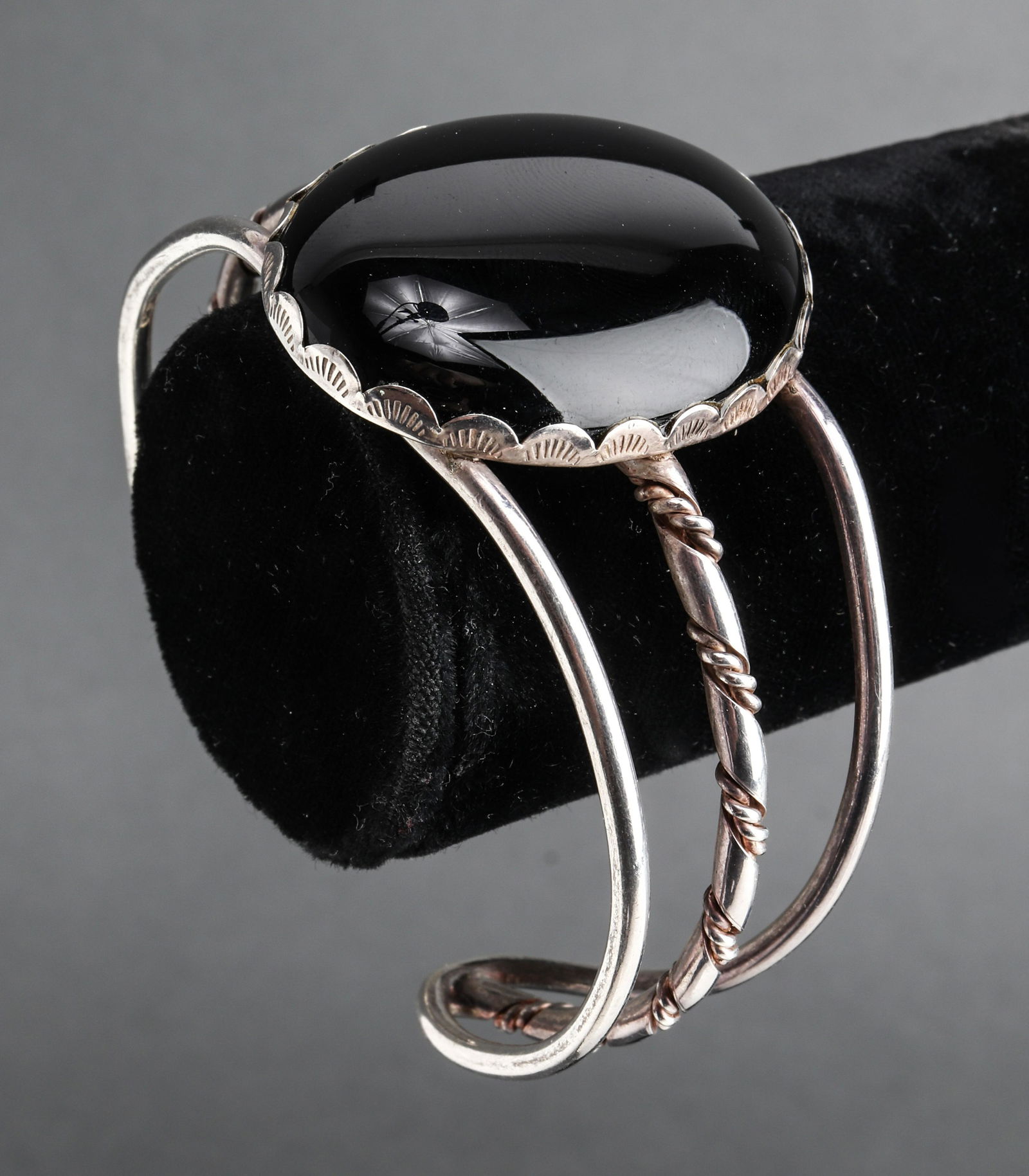 Native American Indian Silver & Onyx Cuff Bangle (1 of 4)