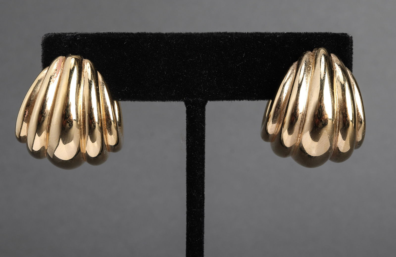 Italian 18K Yellow Gold Ribbed Hoop Earrings (1 of 4)