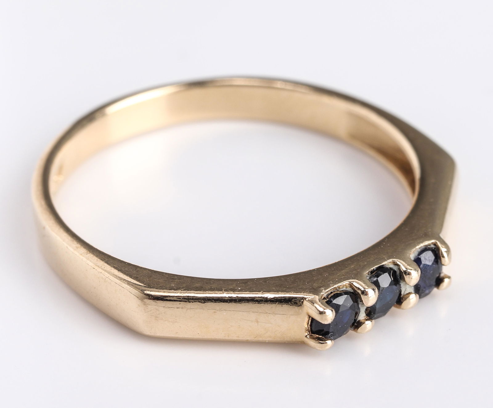 Mid-Century Modern 14K Yellow Gold & Sapphire Ring (1 of 4)