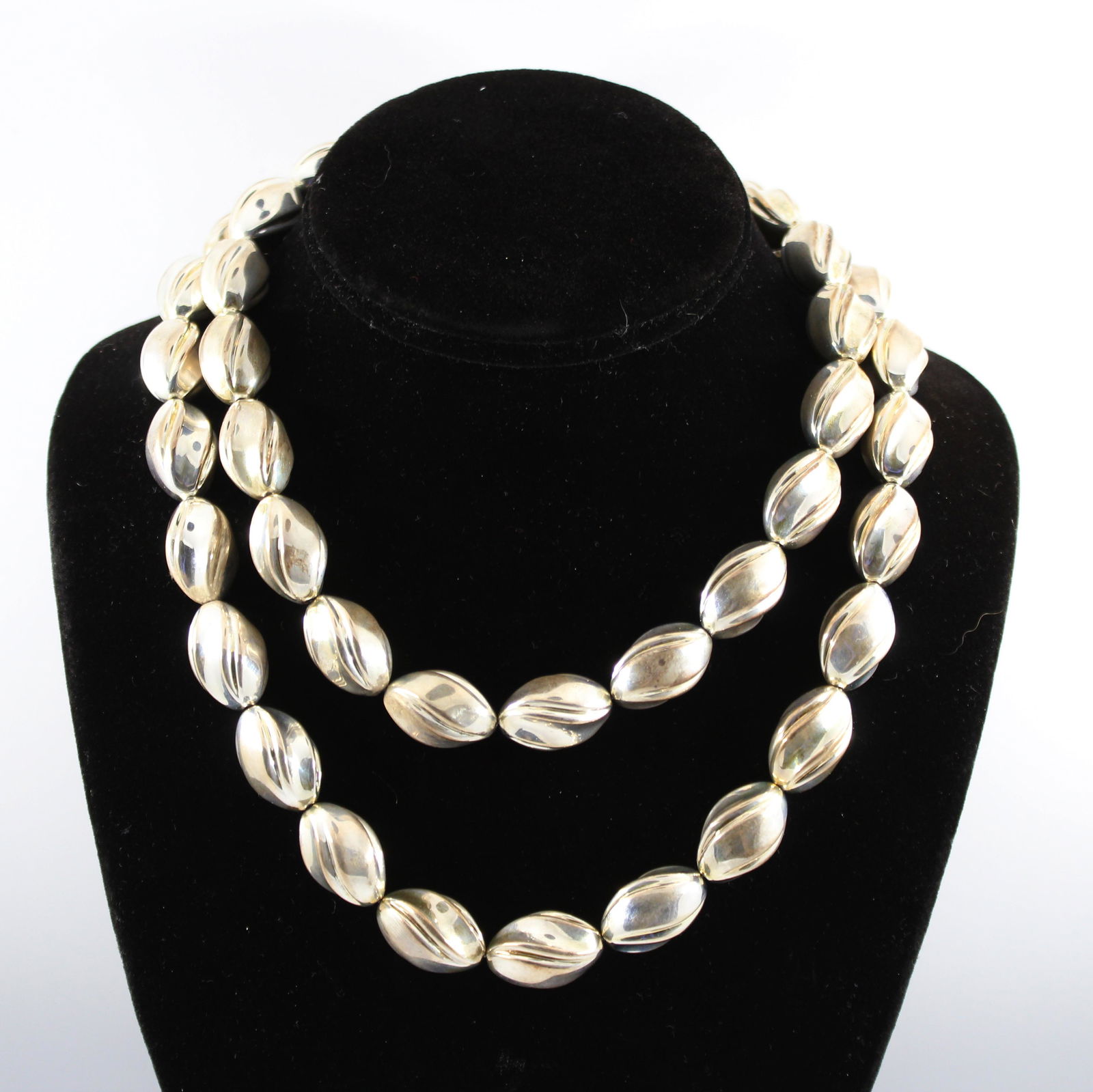 Vintage Modern Silver Beaded Necklace (1 of 12)
