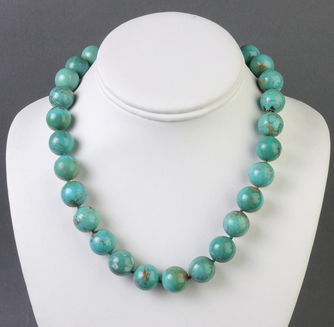 Turquoise Beaded Necklace with Silver Clasp (1 of 5)