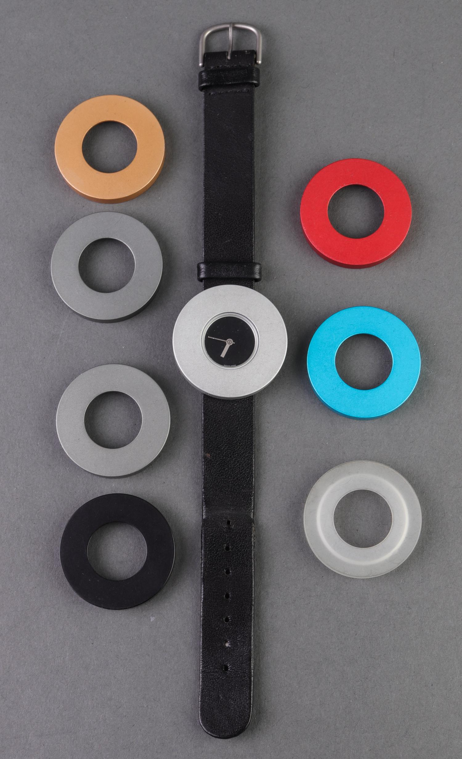 Vignelli "Halo" Wristwatch W Interchangeable Bezel (1 of 3)