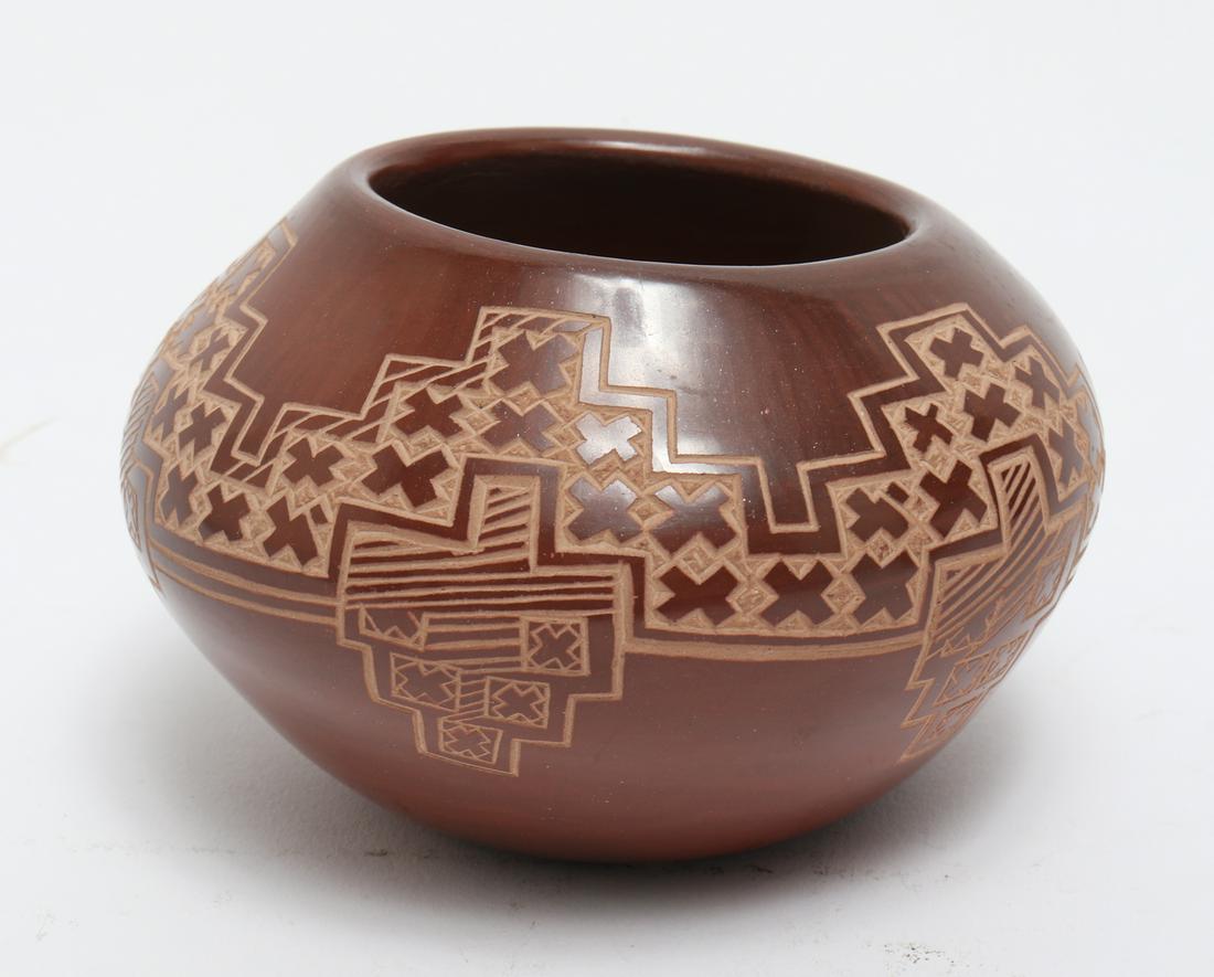 Native American Santa Clara Pueblo Pottery Vase (1 of 3)