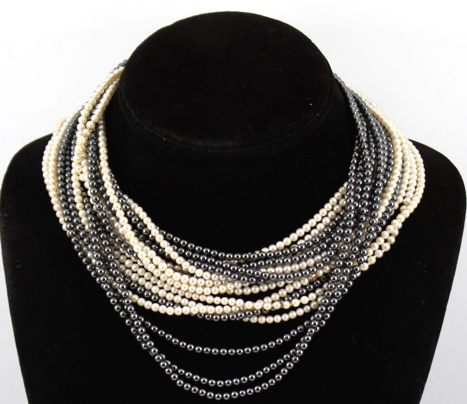 Eight Modern White and Black Round Pearl Necklaces (1 of 6)
