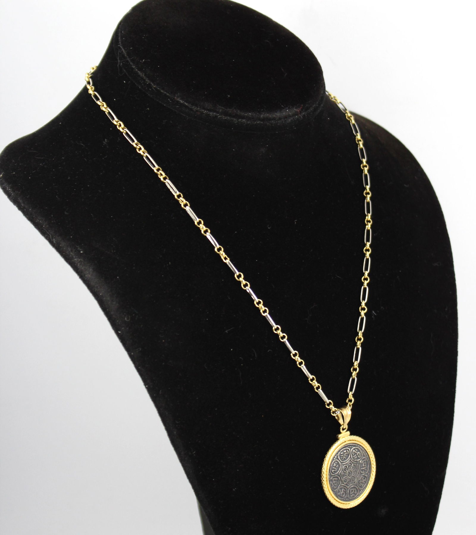 Milor 18K Gold, Platinum & Silver Pendant Choker (1 of 6)