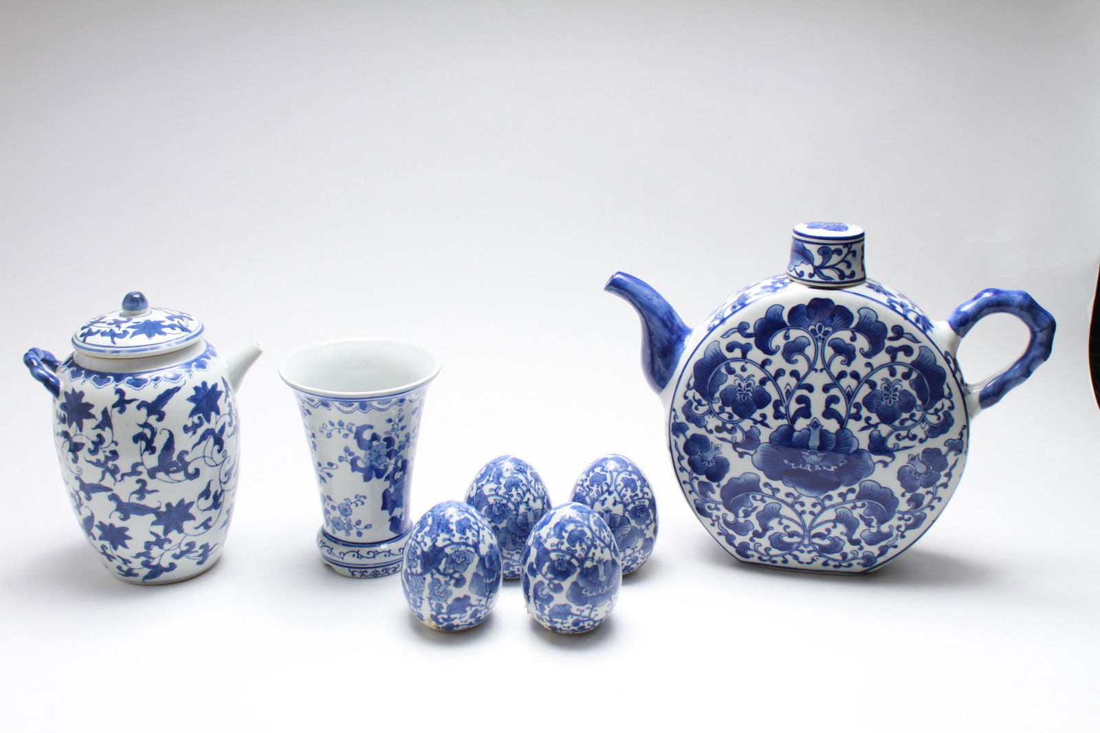 Chinese Blue & White Porcelain Items, Group of 7 (1 of 16)