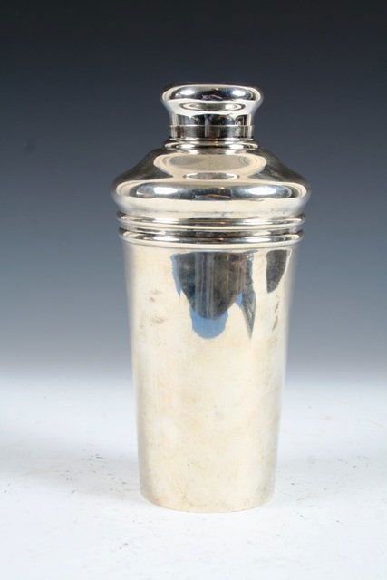 Tiffany Co Sterling Silver Cocktail Shaker Jun 21 2009 Auctions At Showplace In Ny