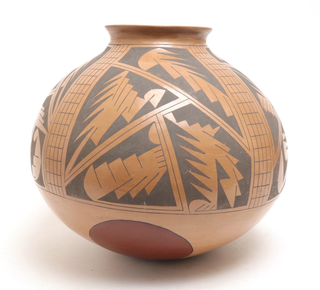 Casas Grande Southwestern Pottery Vessel (1 of 9)