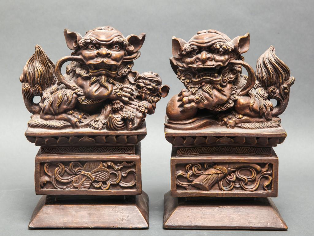 Bronze Finish Composite Foo Dog Figurals, Pair (1 of 7)