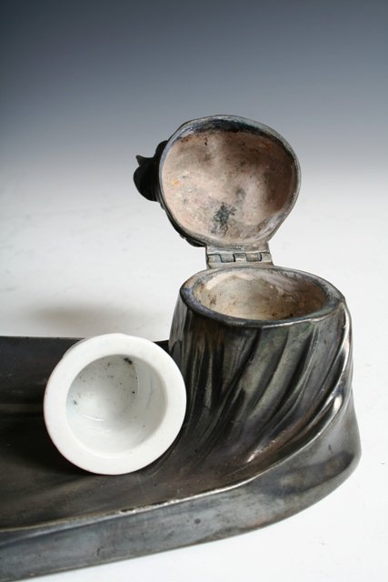 Kaiser White-Metal Hunting-Dog Inkwell - 6