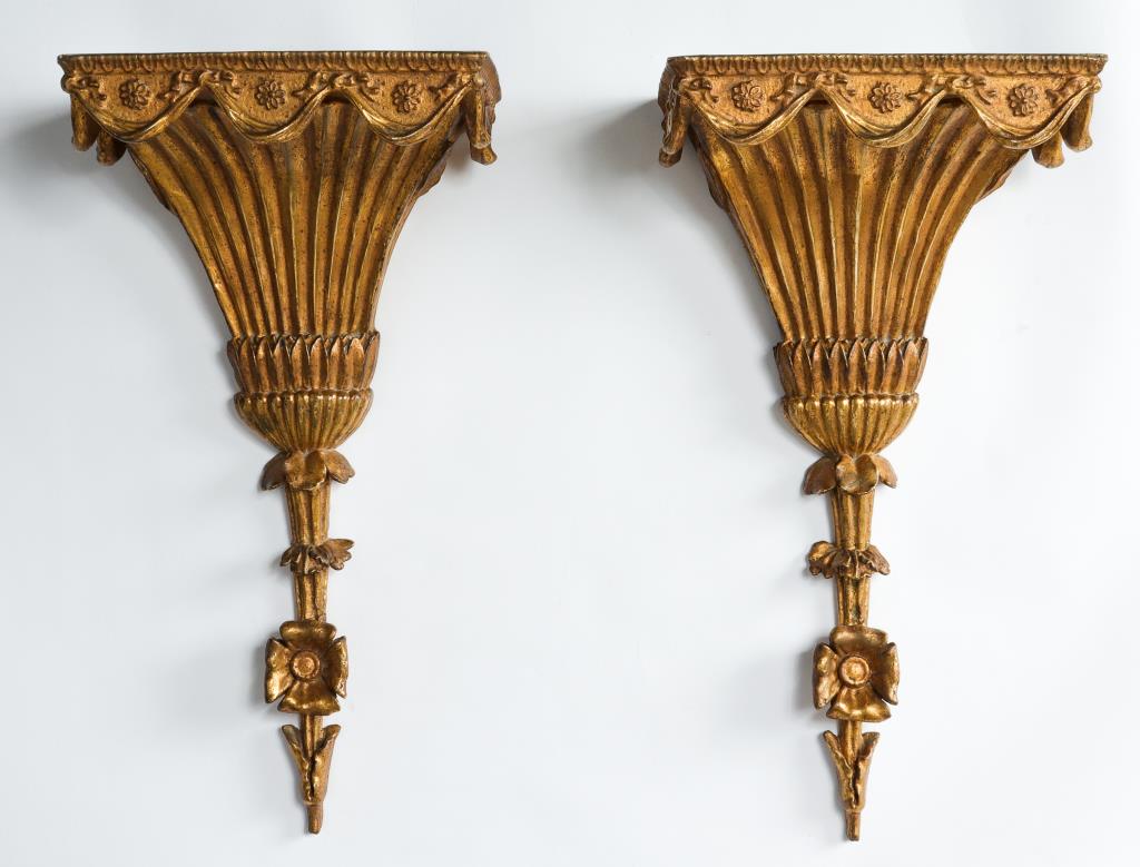 Pair of Italian Neoclassical Gilt Brackets (1 of 5)