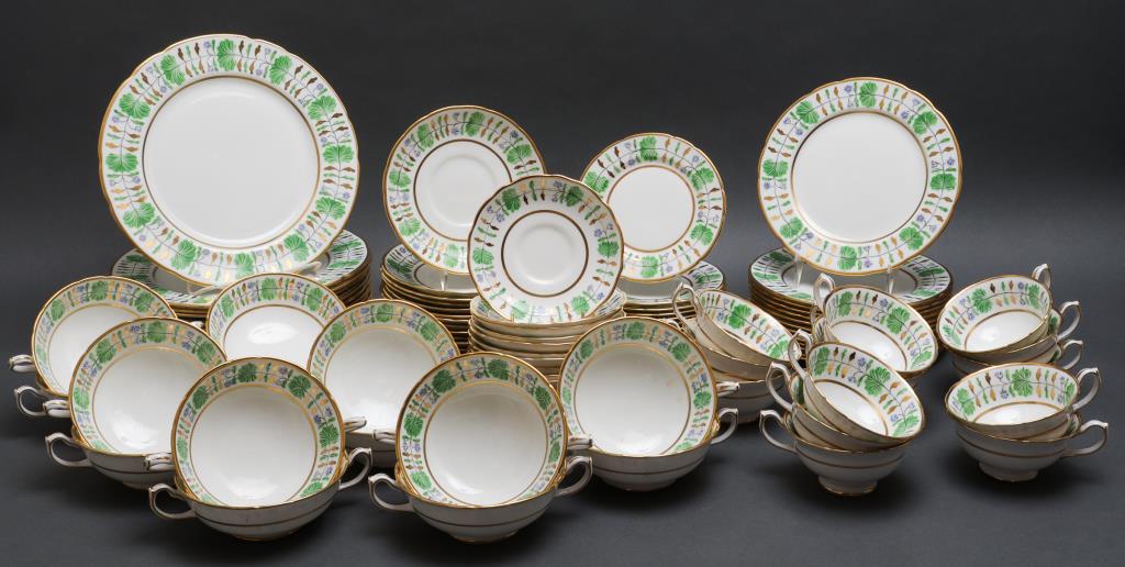 Hammersley for Tiffany & Co. "Palmetto" China, 96: Hammersley & Co. for Tiffany & Co. "Palmetto" pattern bone china dinner service, 96 pieces, hand-painted floral and foliate decorated rims, comprising 13 dinner plates, 13 salad plates, 14 bread plate