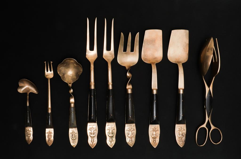 Samran Thailand Modern Buddha Serving Pcs. 9 (1 of 9)