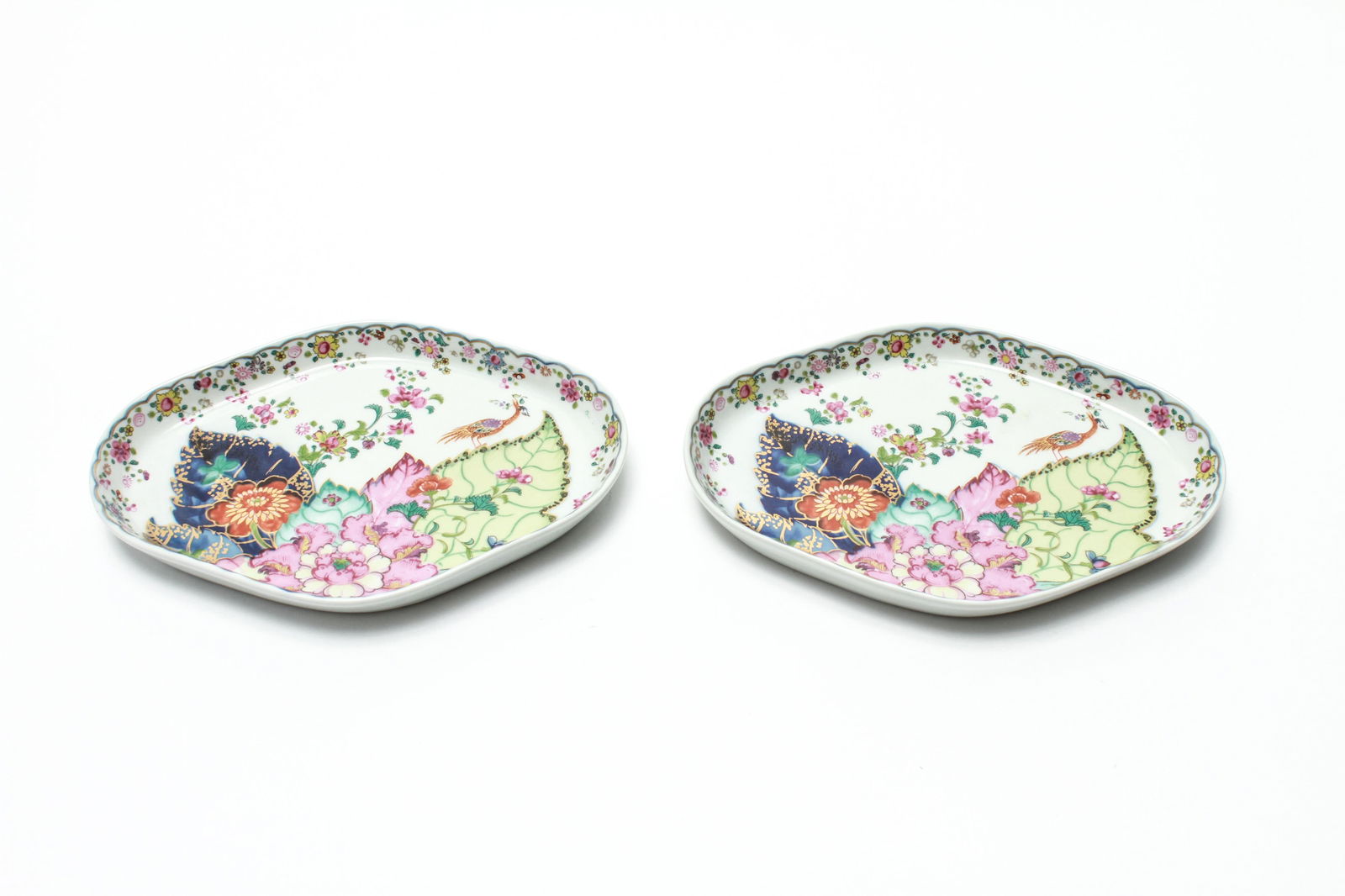 Mottahedeh Tobacco Leaf Trays, Pair (1 of 4)
