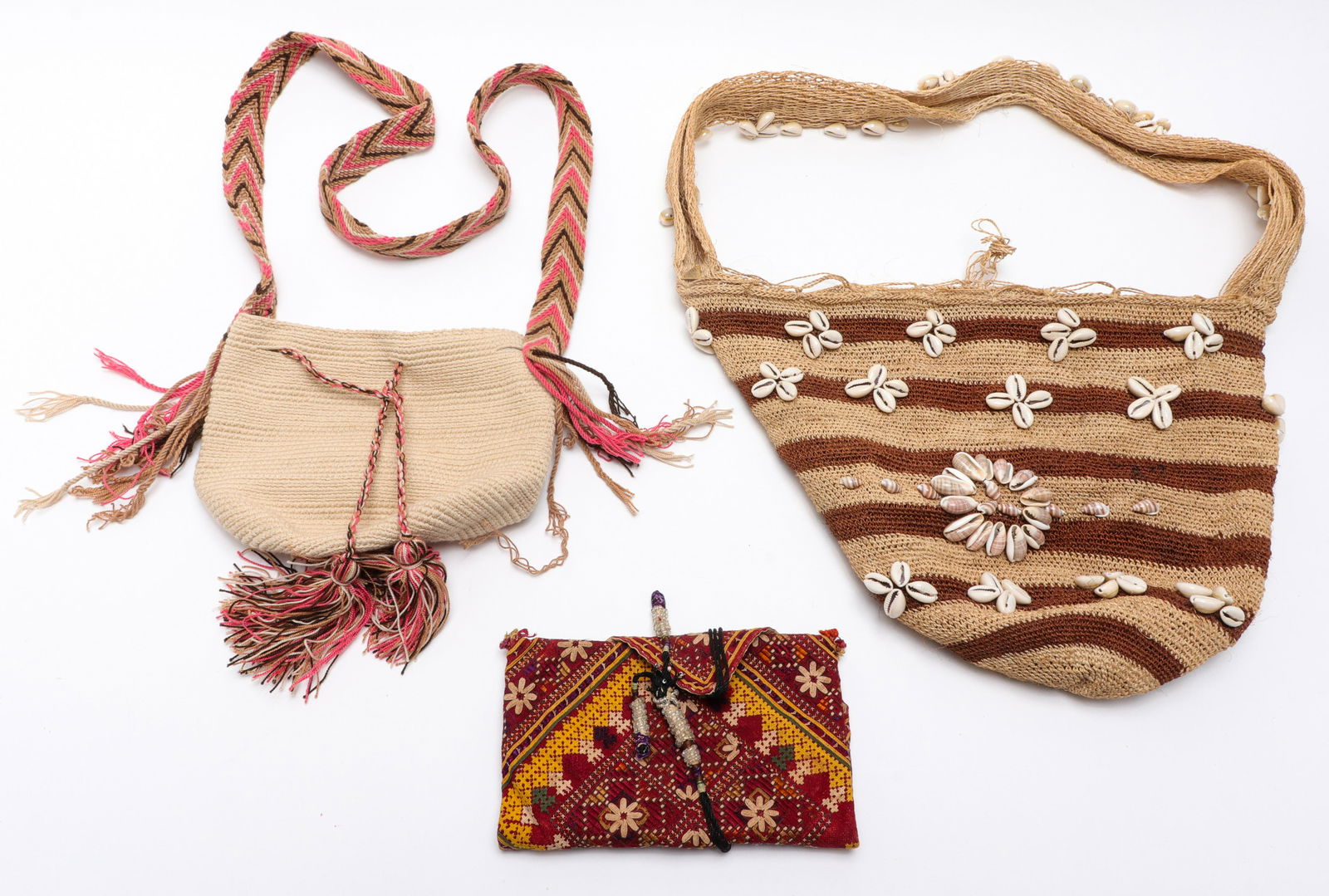 Casa Chiqui & Other Ethnographic Woven Handbags, 3 (1 of 7)