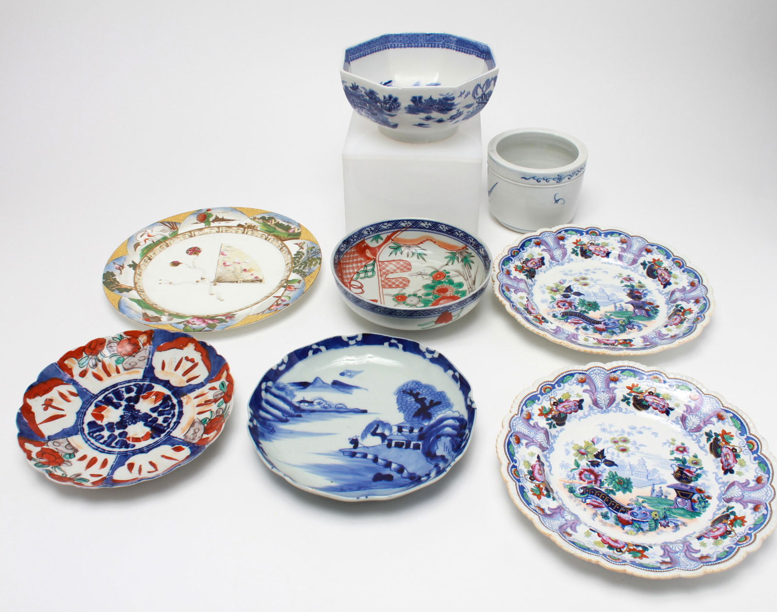 Group Of Asian Porcelain Dishes / Plates, 8 (1 of 10)