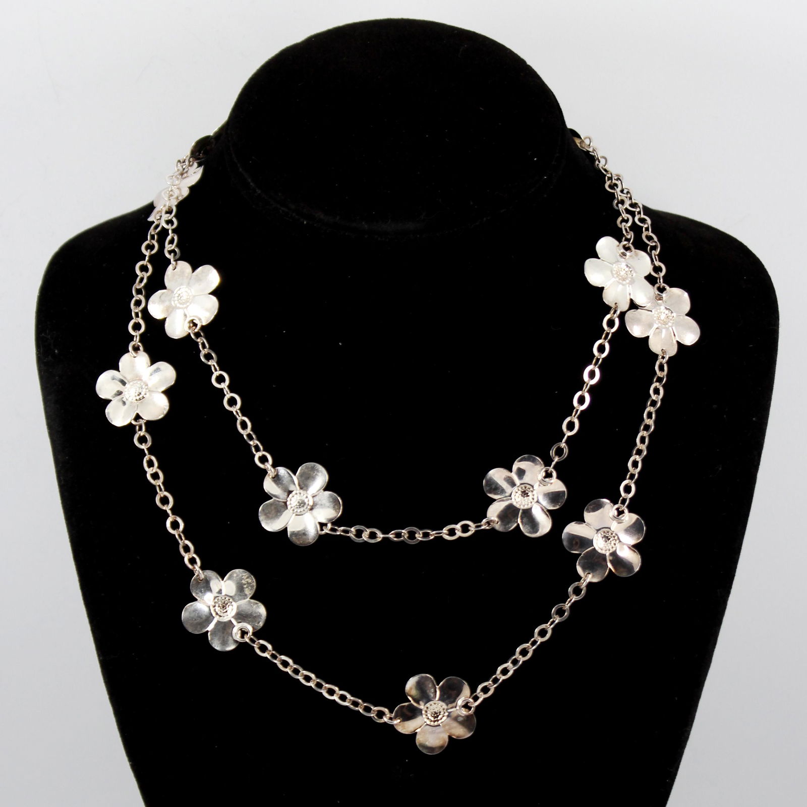 Paola Valentini Silver Flower Link Necklace (1 of 6)