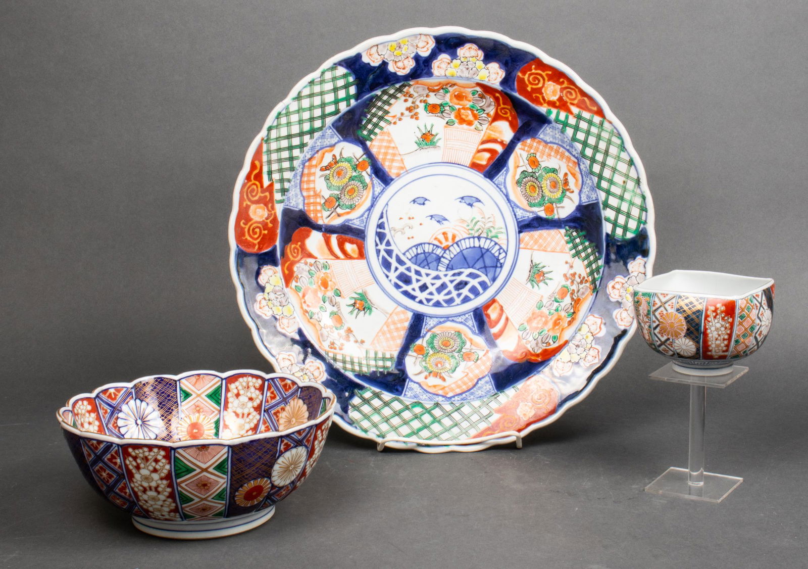 Japanese Signed Imari Bowls, 3 (1 of 5)