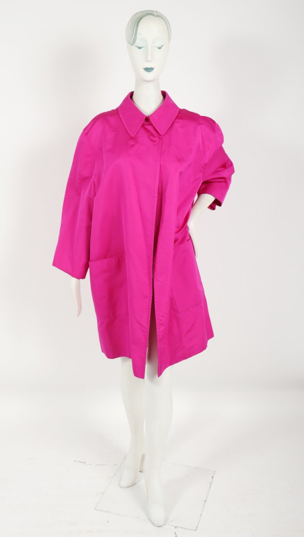 Bill Blass for Elizabeth Arden Magenta Trench Coat: Bill Blass for Elizabeth Arden oversized magenta trench coat, single-button closure to collar, open-front with two side pockets, and designer's labels and size "Bill Blass" & "Elizabeth Arden New York