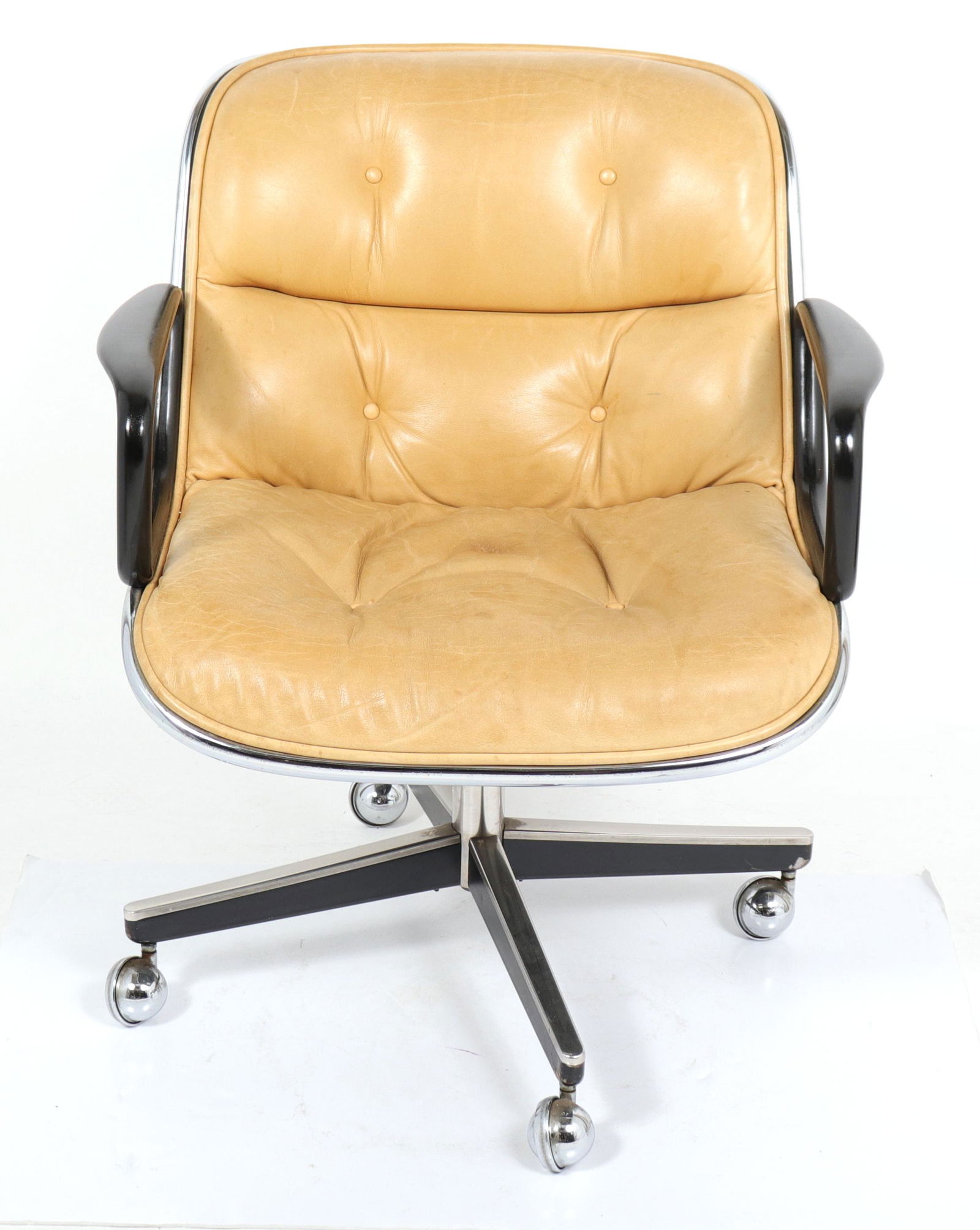 Charles Pollock for Knoll Executive Arm Chair (1 of 4)