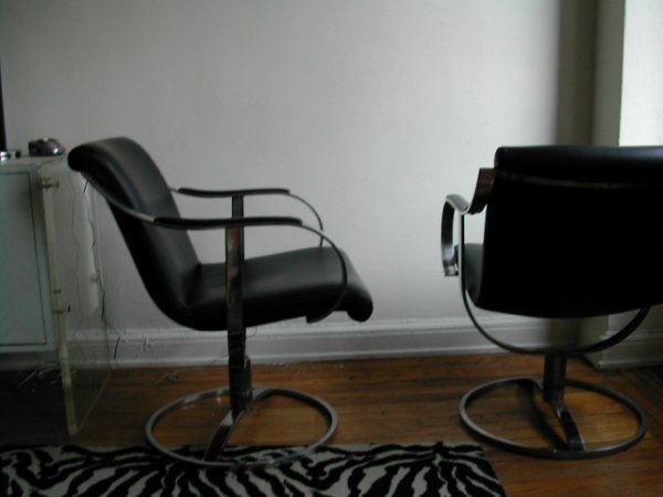 Pair of Mid-Century Steel Case Swivel Armchairs - 2