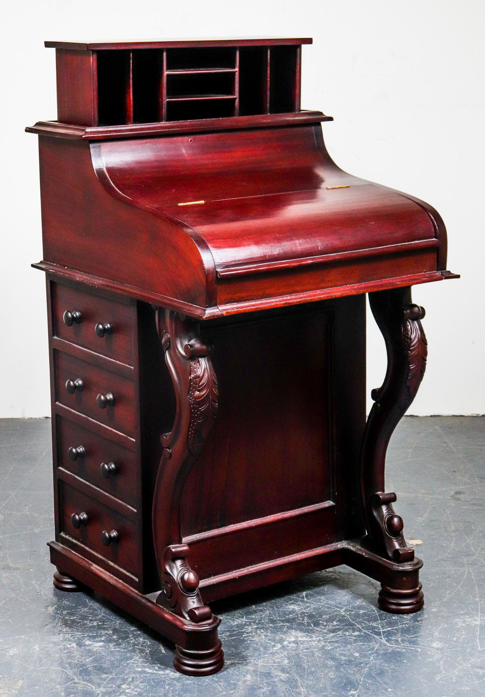 Vintage Captain's or Davenport Desk (1 of 12)