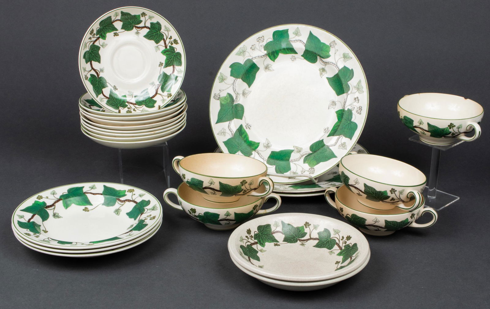 Wedgwood Napoleon Ivy Partial Dinner Service, 22 (1 of 7)