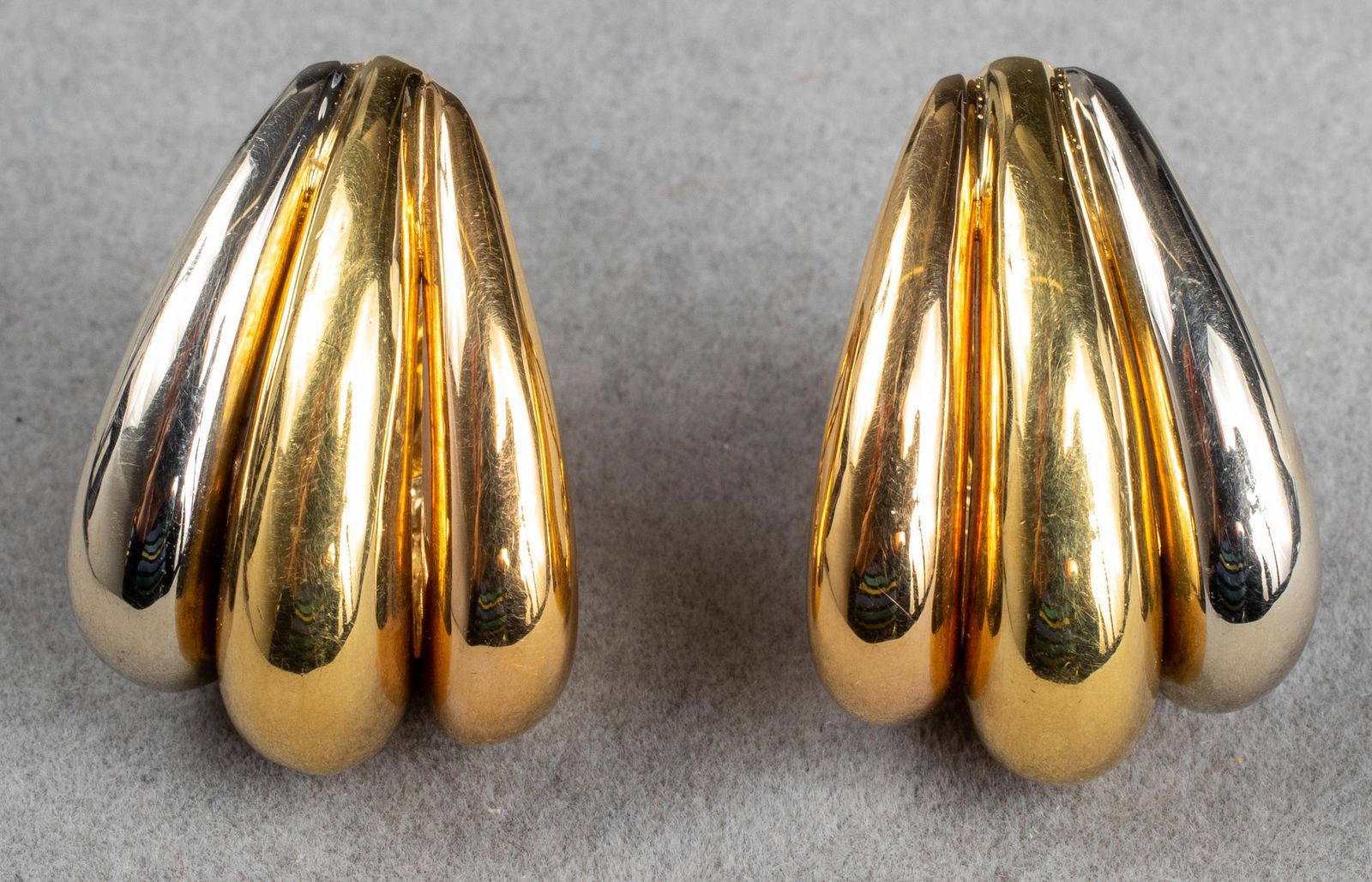 Mid-Century Modern 18K Tri-Gold Clip Earrings (1 of 5)