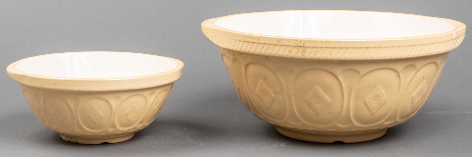 English Gripstand Ceramic Bowls, 2 PCS. (1 of 6)