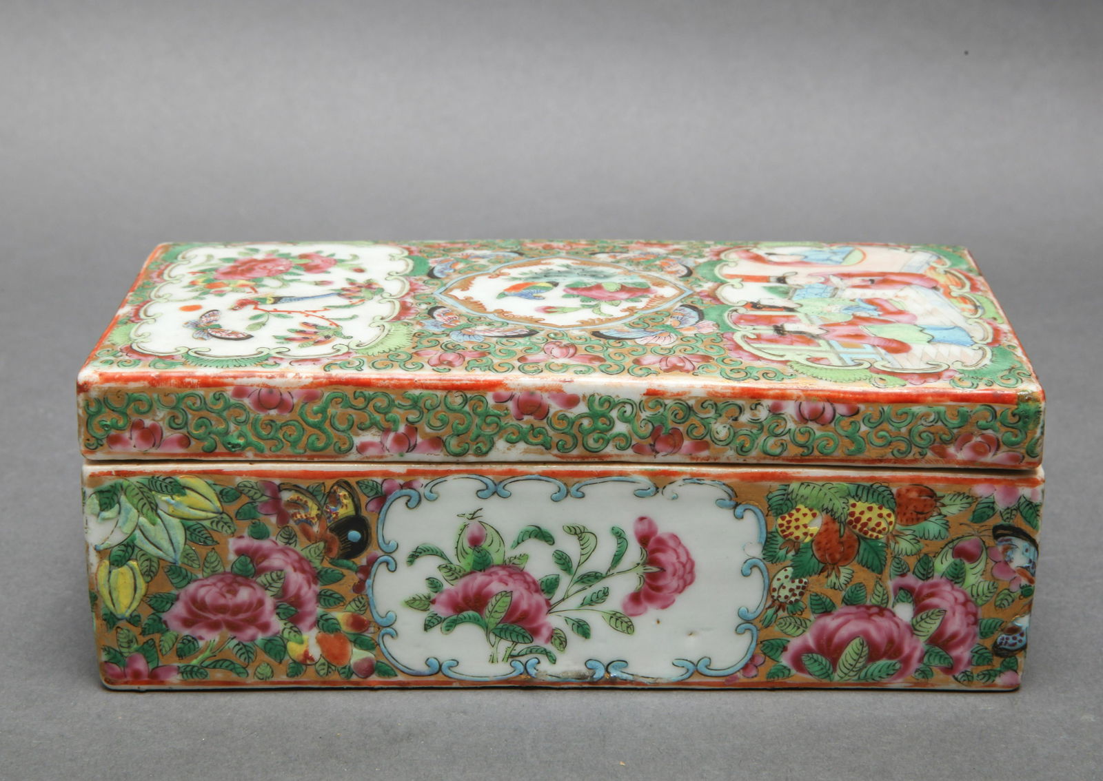 Chinese Rose Medallion Pen & Brush Box, 19th C. (1 of 8)