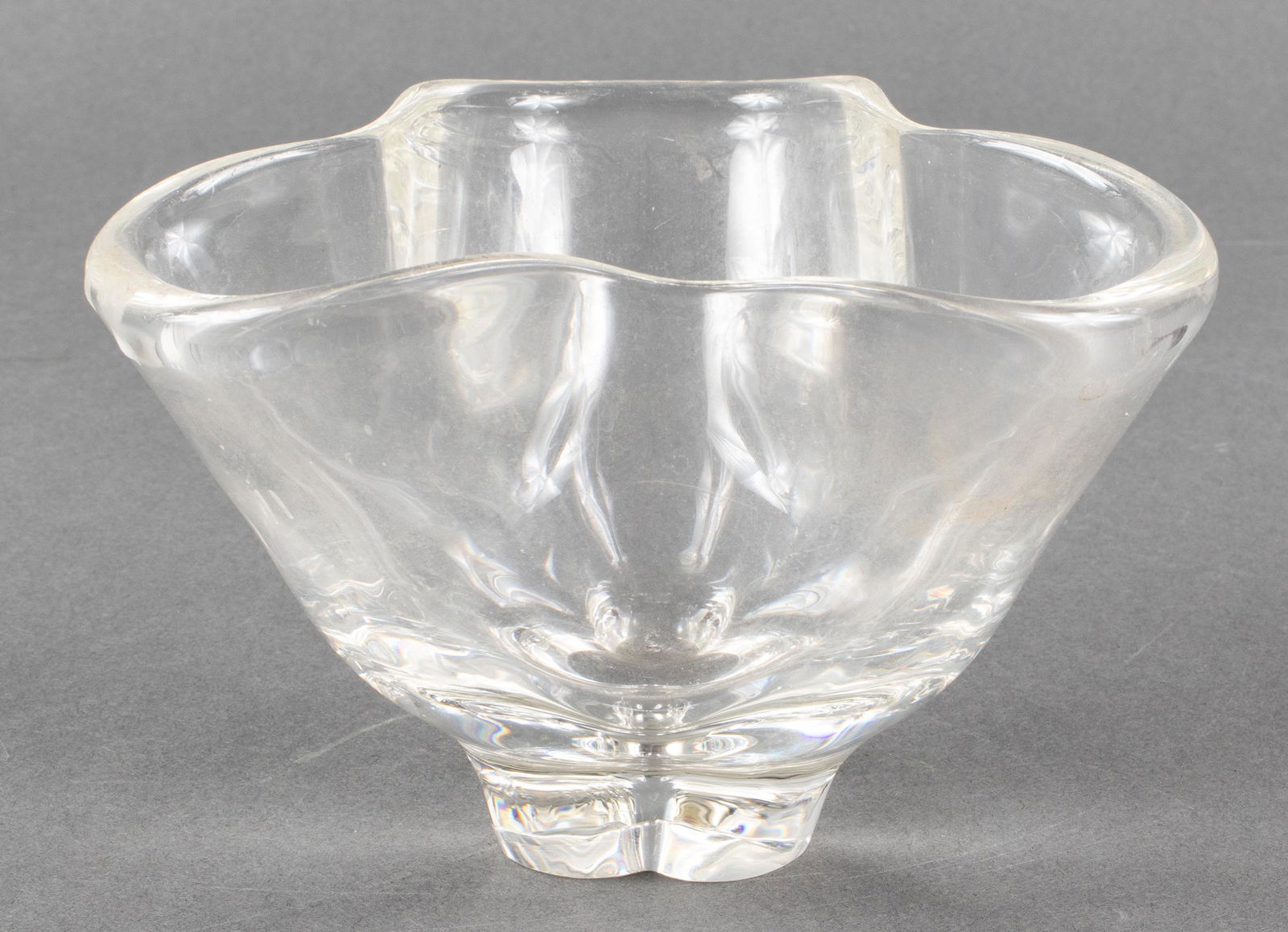 Steuben Style Wavy Glass Centerpiece Bowl: with illegible signature to base. 4” H x 6” diameter