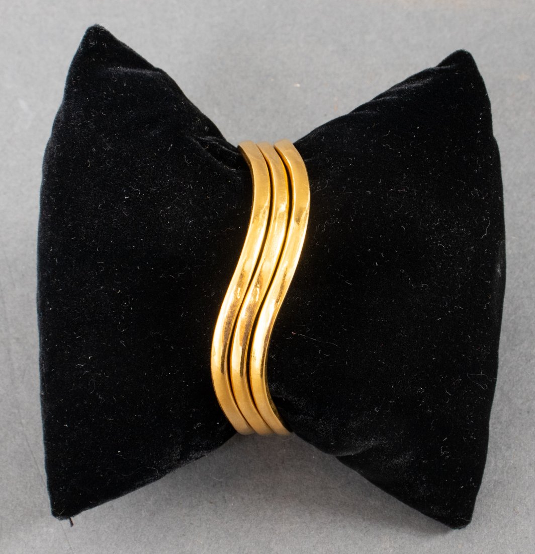 Three High Karat 22K Yellow Gold Bangle Bracelets (1 of 4)