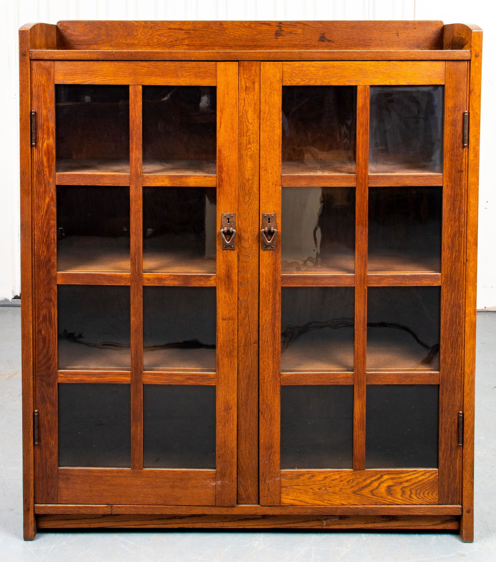 Stickley Oak Bookcase Cabinet (1 of 6)